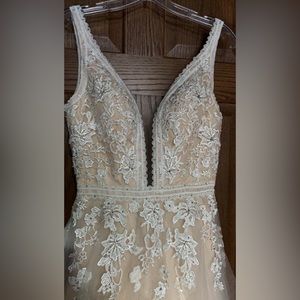 Woman’s size XS prom dress